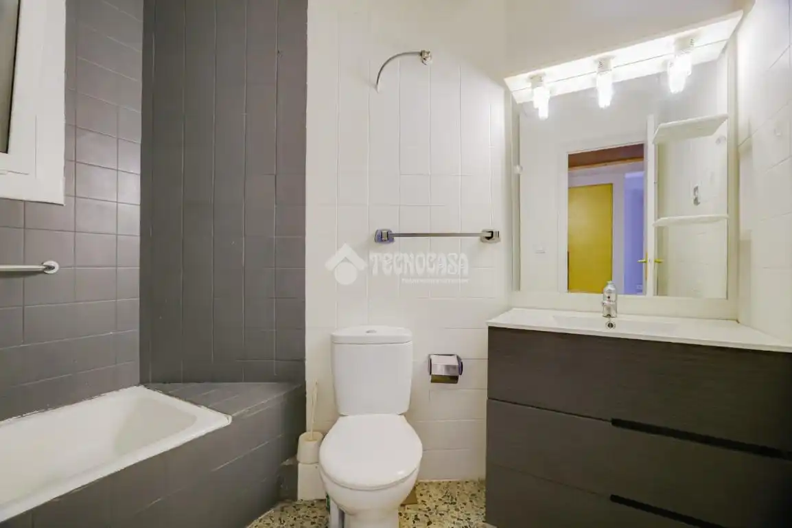 Appartamento con terrazza in vendita a Salut - Lloreda, imagen 22