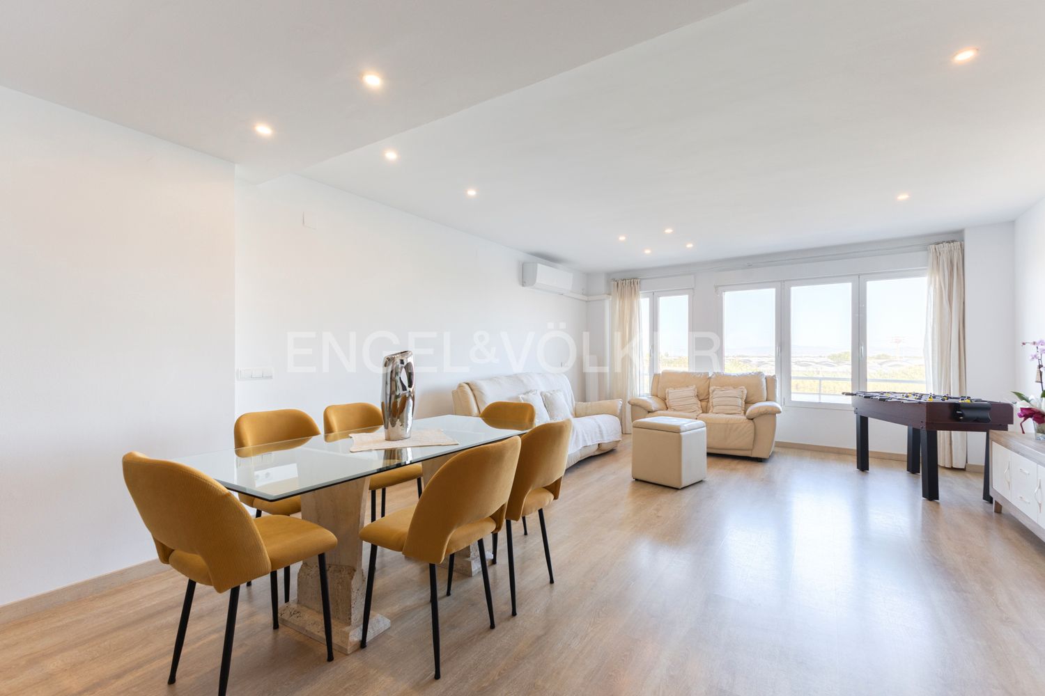 Exterior view of Duplex for sale in Sueca  with Air Conditioner, Heating and Furnished