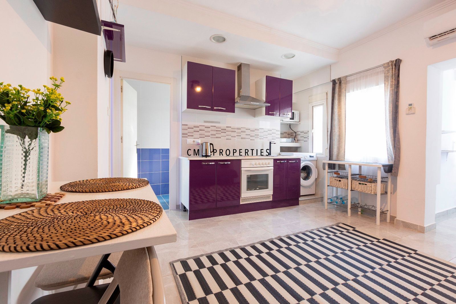 Kitchen of Flat to rent in  Valencia Capital  with Air Conditioner, Furnished and TV
