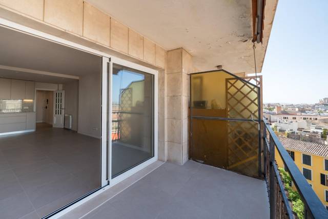 Piso en Venta en Plaça dels Patins