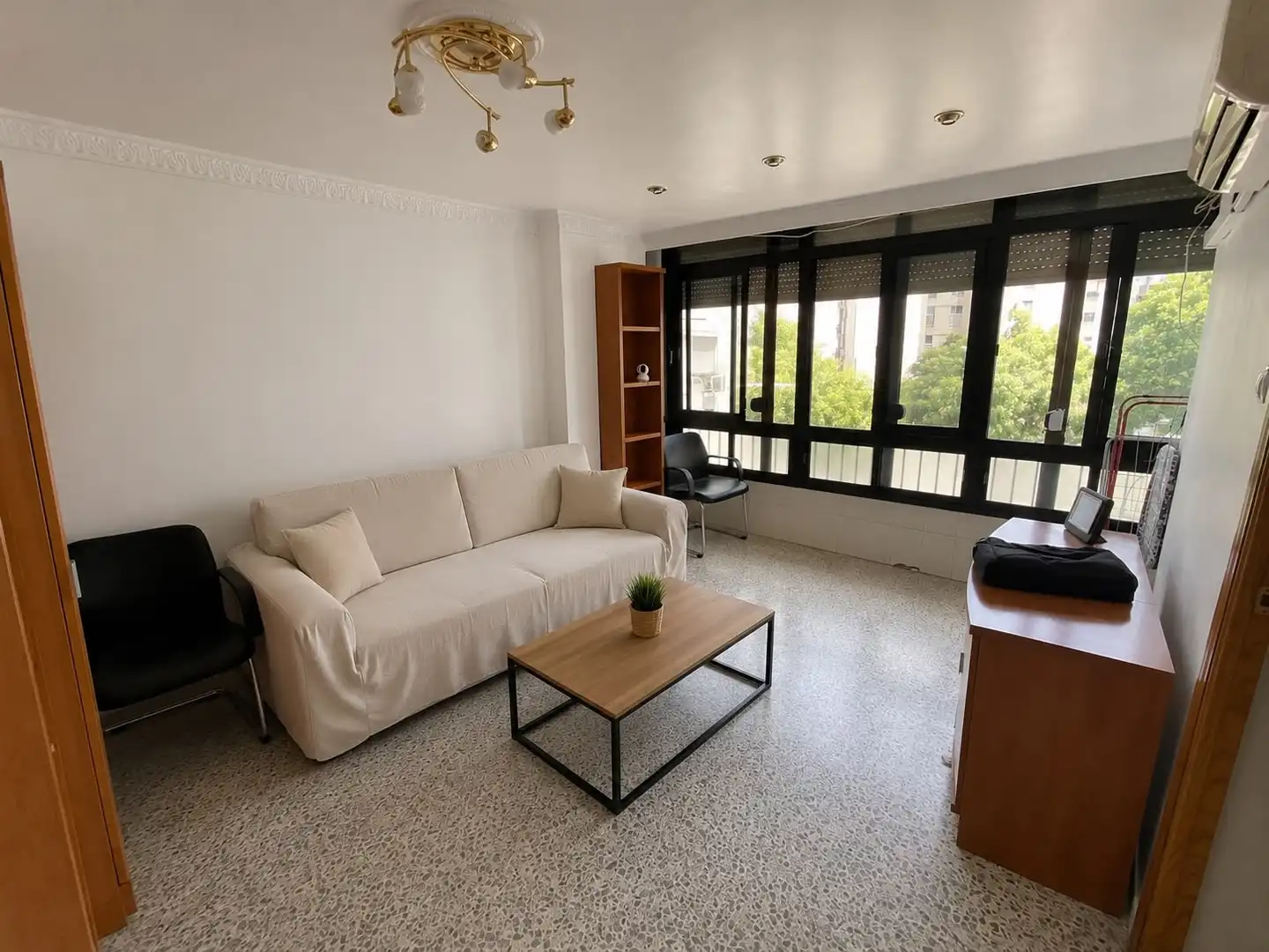 Wohnzimmer von Wohnung zur Miete in Sevilla mit Terrasse und Möbliert