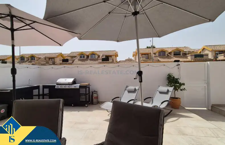 Chalet con piscina en venta en Orihuela Costa, imagen 2