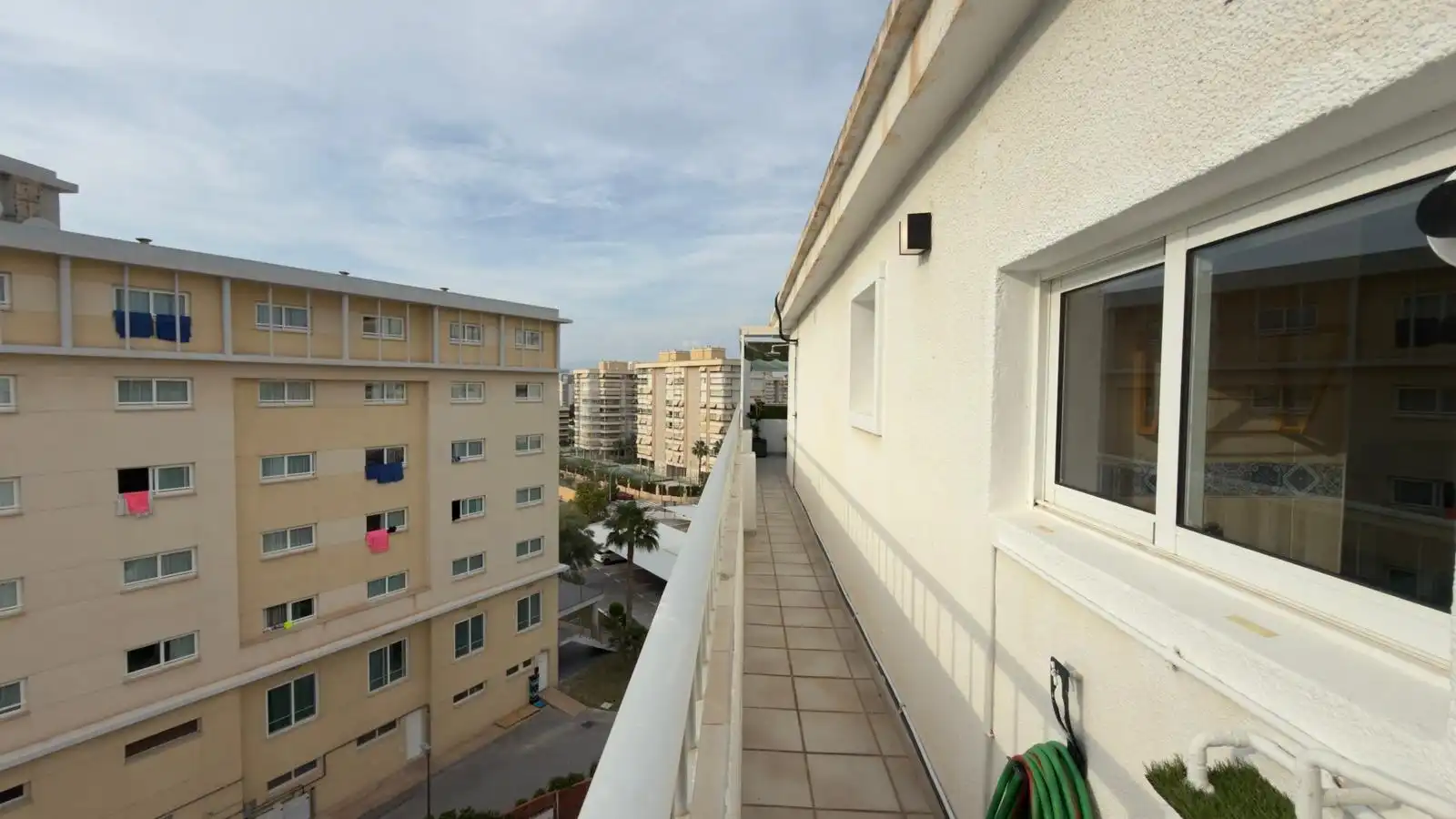 Terrasse von Wohnung zum Verkauf in Alicante / Alacant mit Klimaanlage, Heizung und Privatgarten
