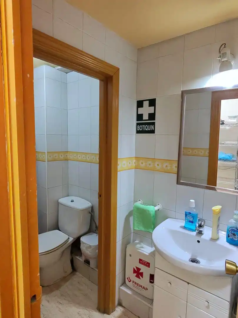 Badezimmer von Geschaftsraum zur Miete in Madrid