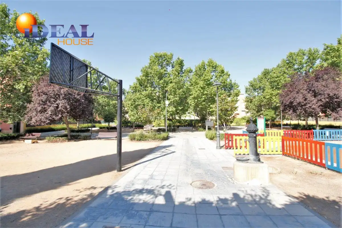 Exterior view of Flat for rent in Maracena  with Heating, Terrace and Furnished