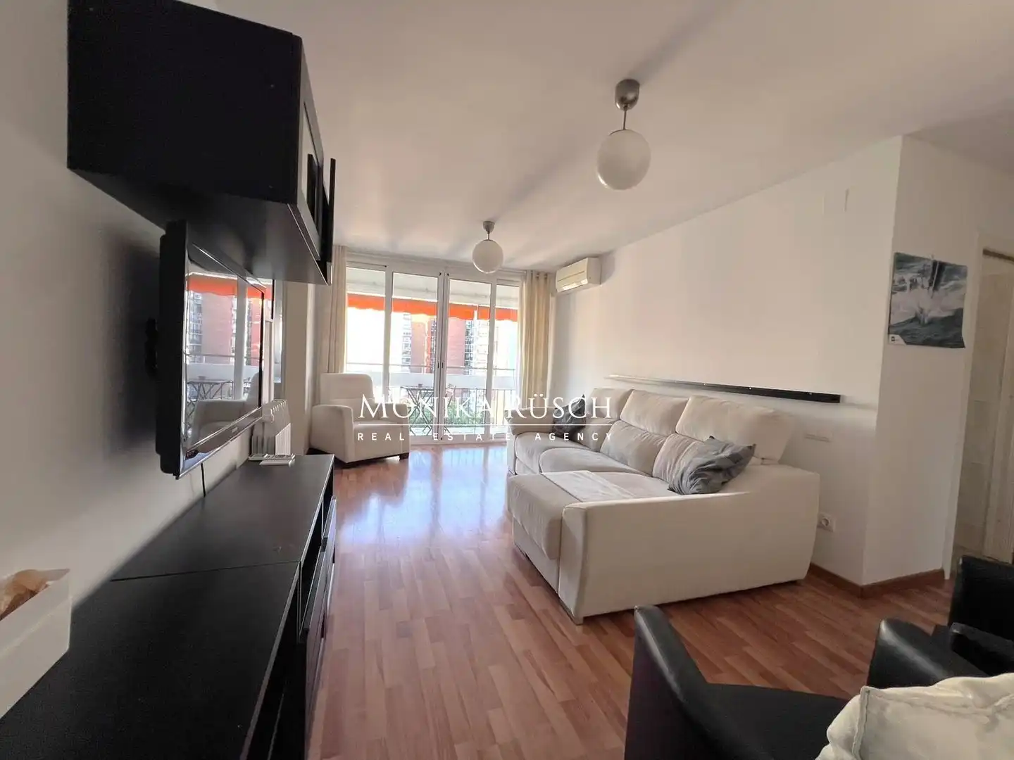 Sala d'estar de Pis de lloguer en Barcelona amb Aire condicionat, Calefacció i Terrassa