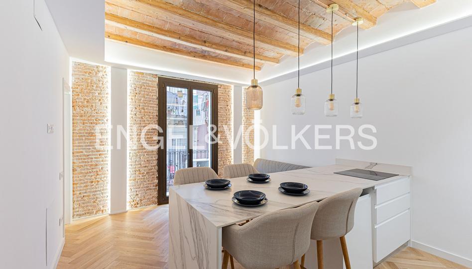 Foto 1 de Apartament en venda a El Raval, Barcelona