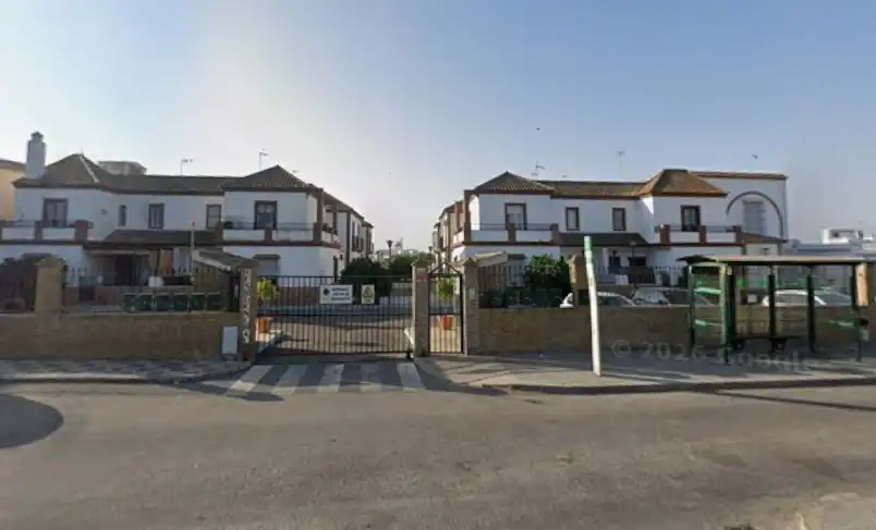 Vista exterior de Casa adosada en venta en Alcalá del Río