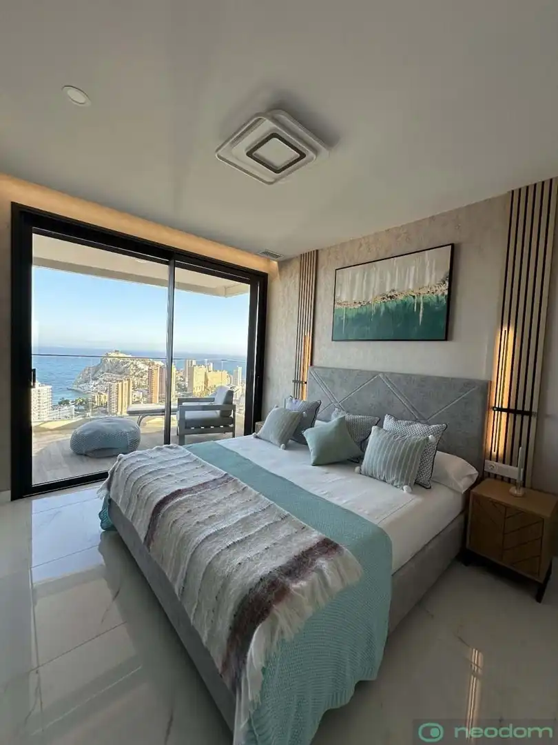 Bedroom of Flat for rent in Benidorm  with Air Conditioner, Terrace and Swimming Pool