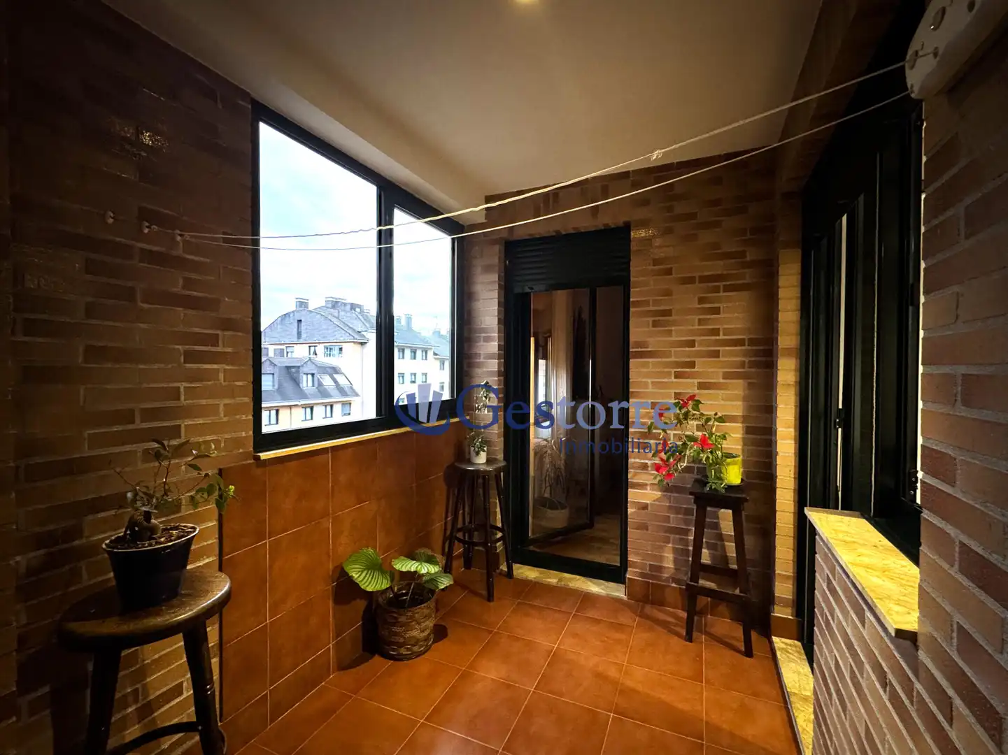 Piso de alquiler en Oviedo - CL MUROS DEL NALON, La Florida