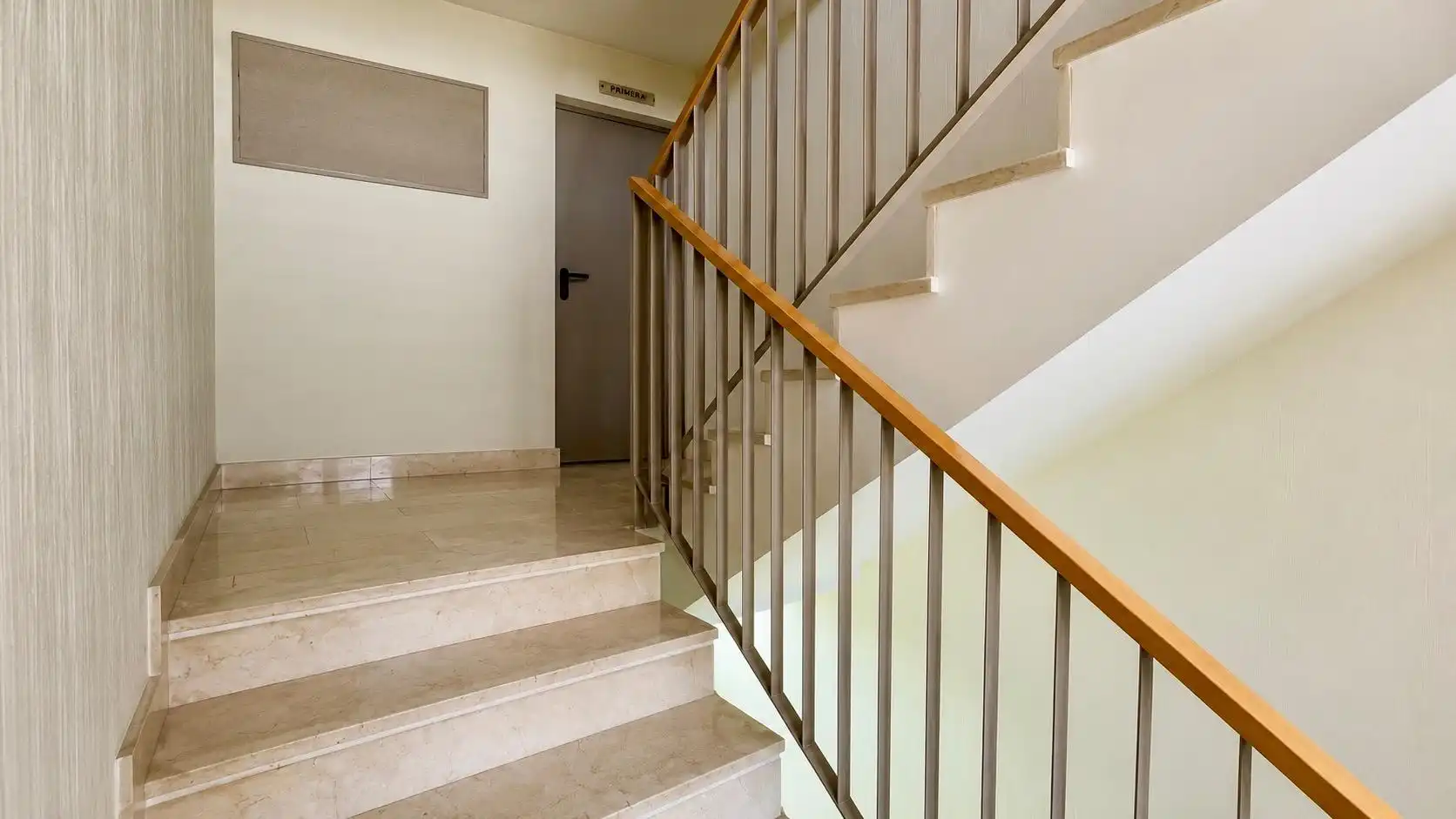 Planta baja en venta en Paterna con Aire acondicionado, Calefacción y Jardín privado