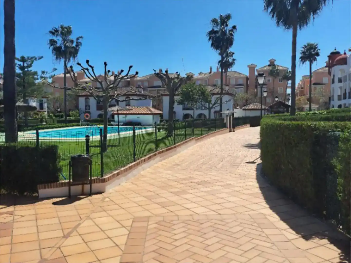 Vista exterior de Apartament en venda en Islantilla amb Piscina i Balcó