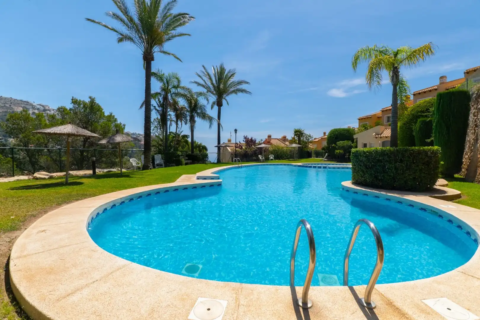 Piscina de Piso en venta en Altea con Aire acondicionado, Calefacción y Terraza