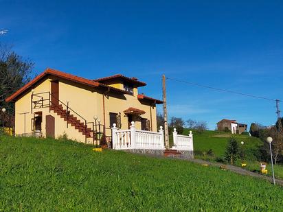 Exterior view of House or chalet for sale in Pravia  with Heating, Private garden and Terrace