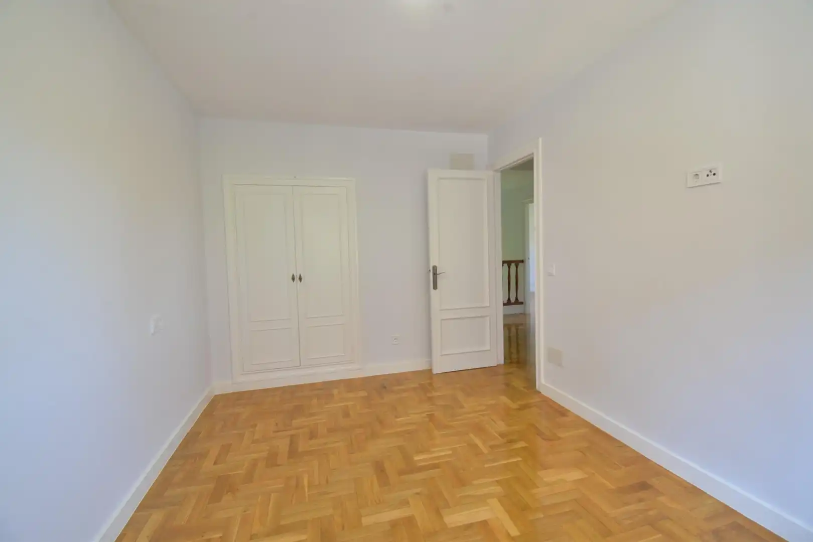 Schlafzimmer von Haus oder Chalet zur Miete in Oviedo  mit Abstellraum