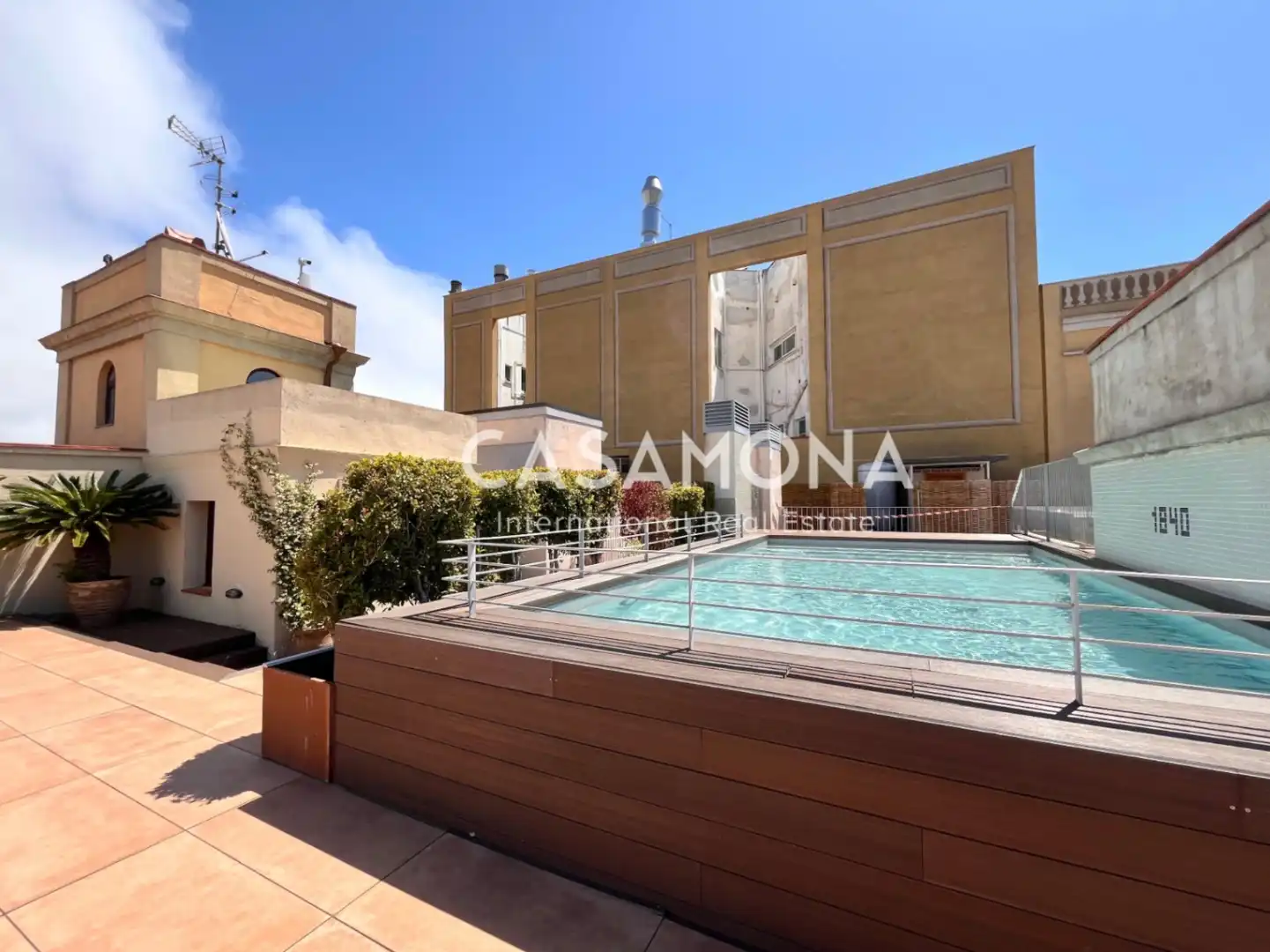 Piscina de Apartament en venda en  Barcelona Capital amb Aire condicionat, Calefacció i Terrassa