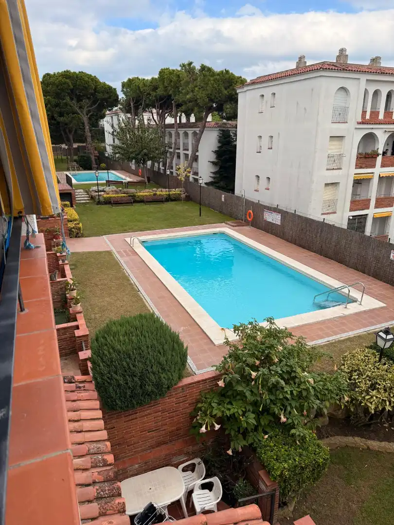 Piscina de Apartamento de alquiler en Lloret de Mar con Amueblado, Lavadora y Balcón
