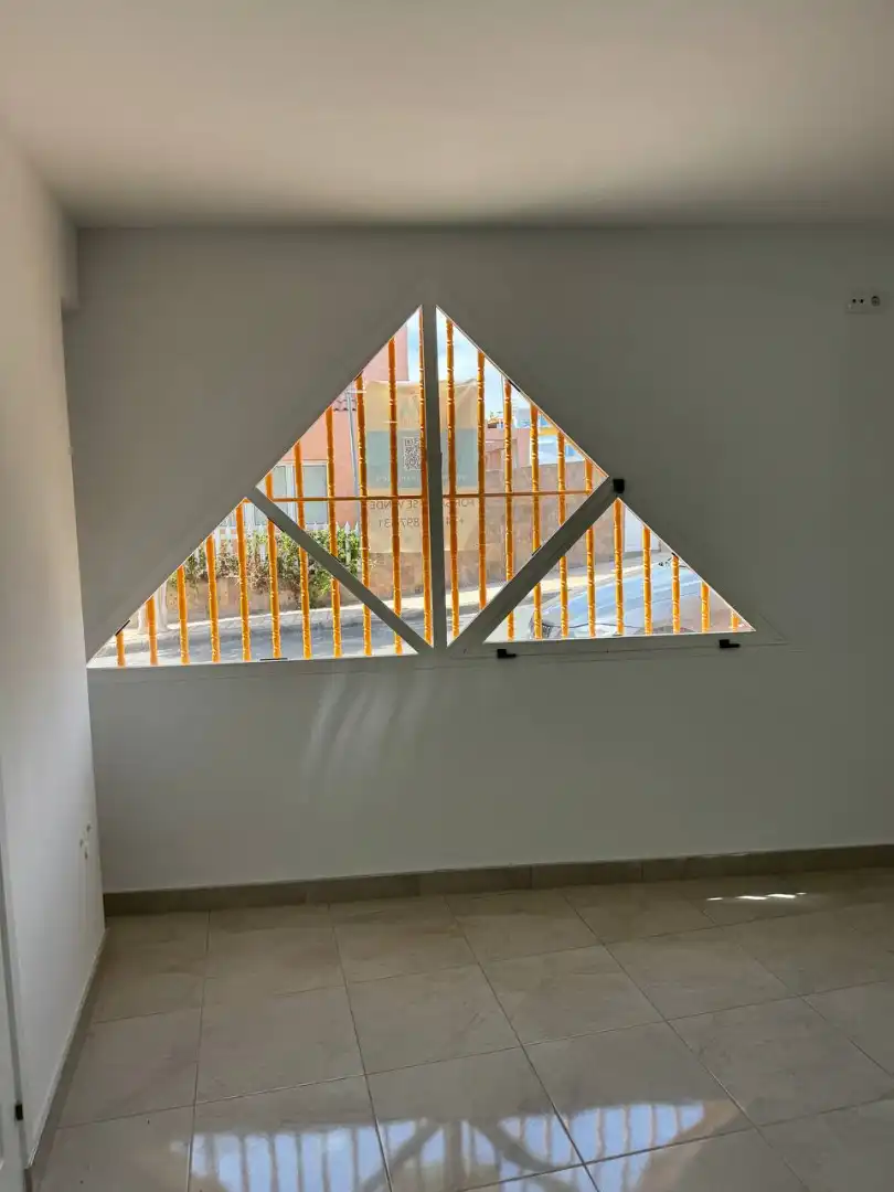Gewerbefläche zum Verkauf in Calle Estanque de la Cruz 65, imagen 3