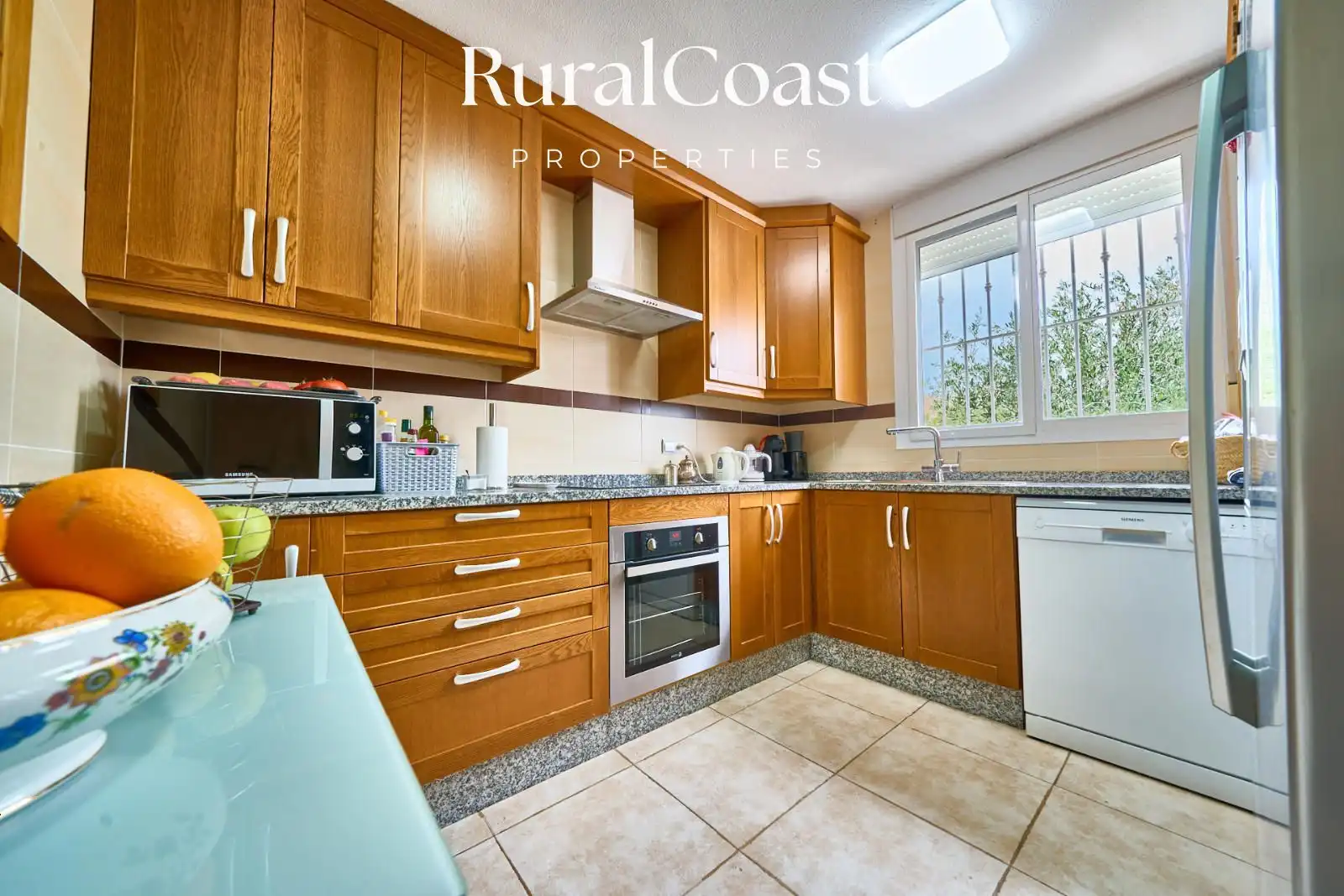Cocina de Casa adosada en venta en Aigües con Aire acondicionado, Calefacción y Jardín privado