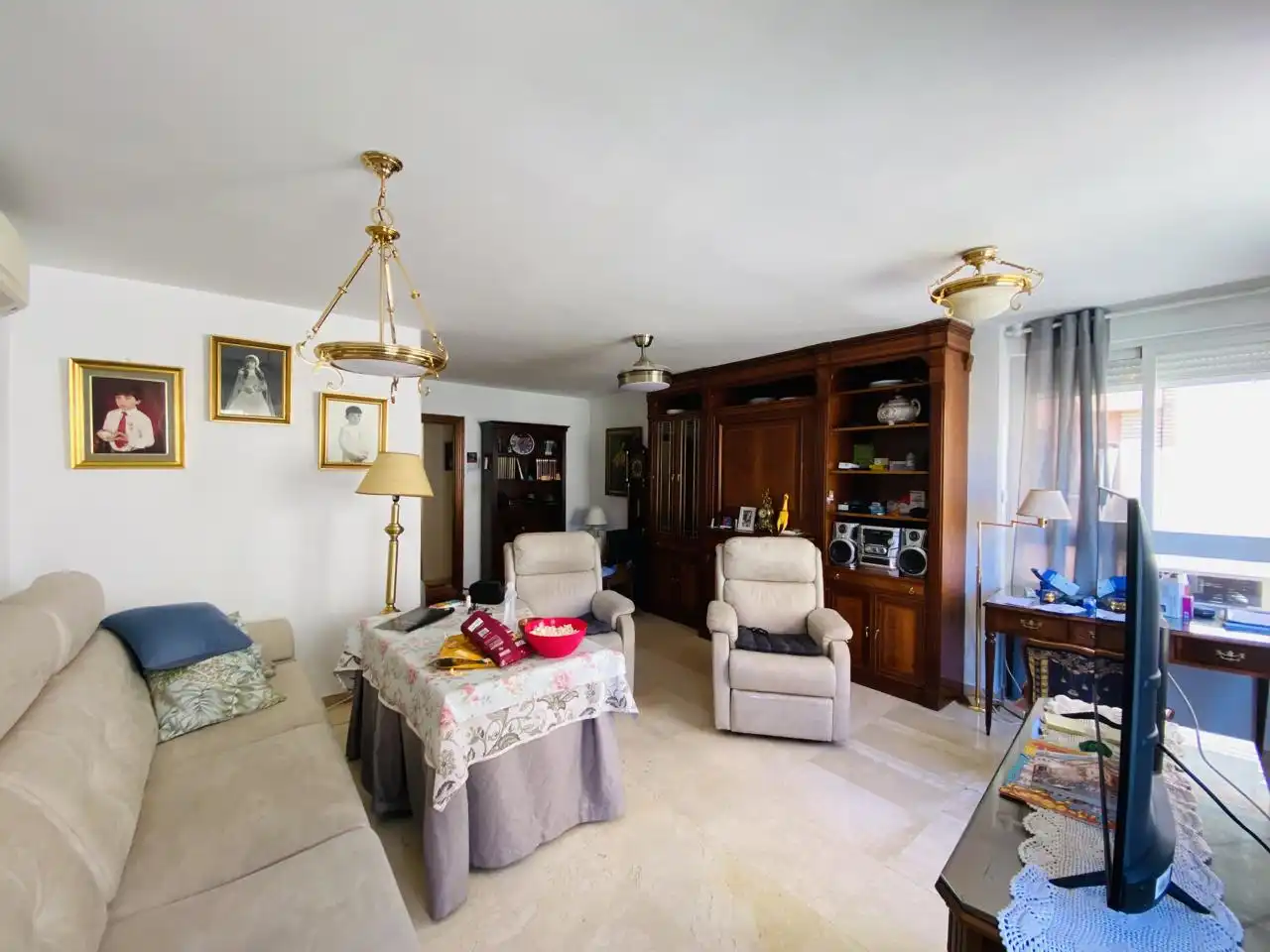 Living room of Flat for rent in Granada  with Air Conditioner