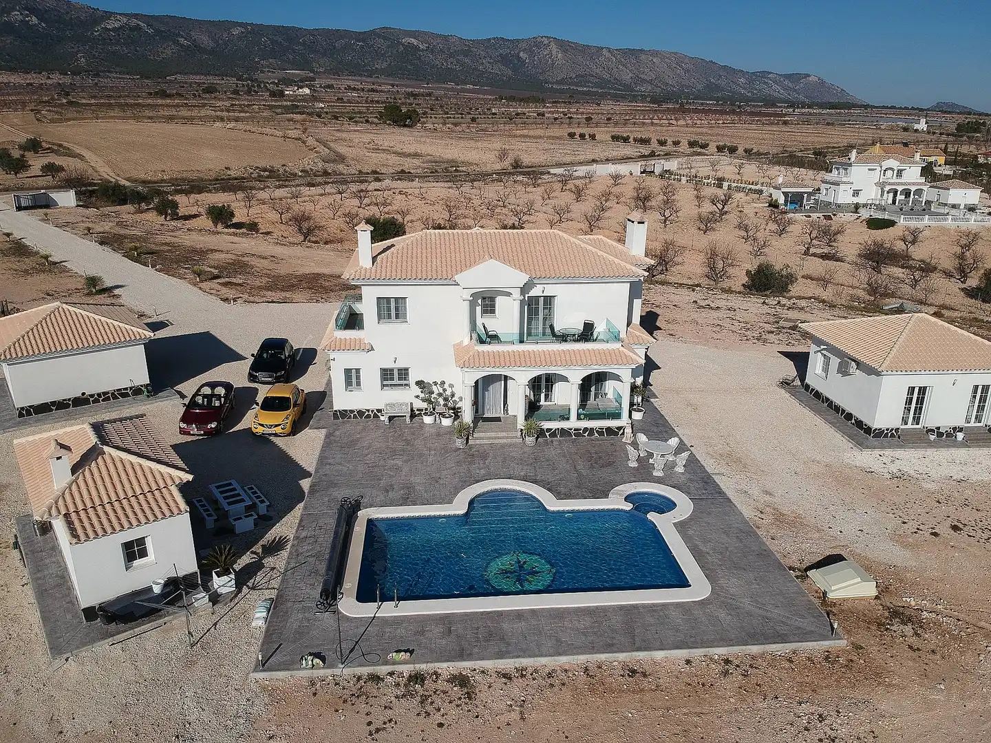 Villa zum Verkauf in El Pinós / Pinoso, imagen 2