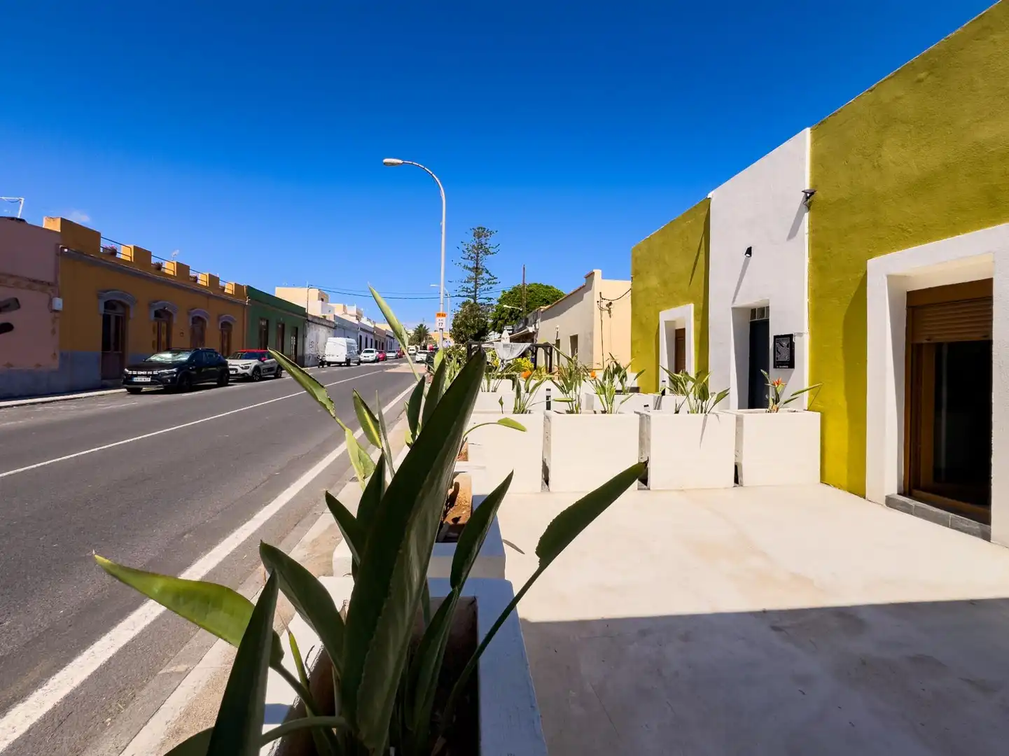 Vista exterior de Casa o xalet en venda en Los Silos amb Aire condicionat, Terrassa i Moblat