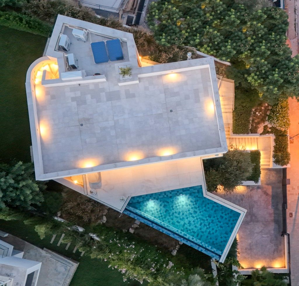 Swimming pool of House or chalet for sale in Calvià  with Air Conditioner, Private garden and Parquet flooring