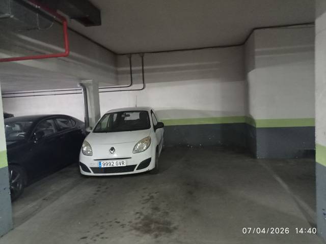 Garaje en Alquiler en Calle de Jacinto Benavente, 9 en Ensanche