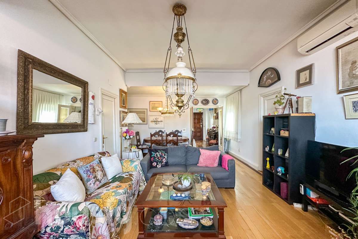 Living room of Flat for sale in  Madrid Capital  with Air Conditioner and Heating