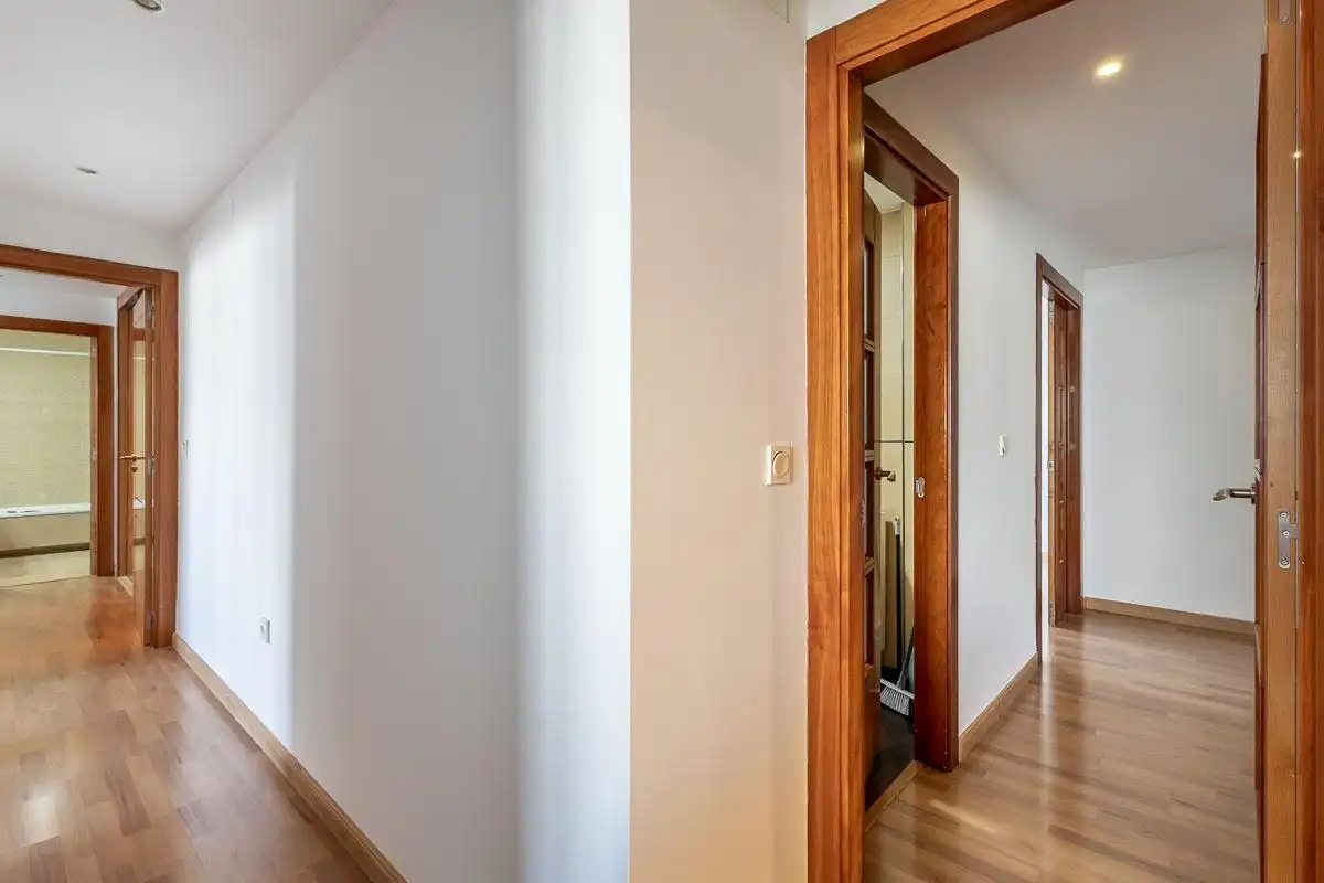 Piso de alquiler en Granada con Calefacción, Terraza y Trastero