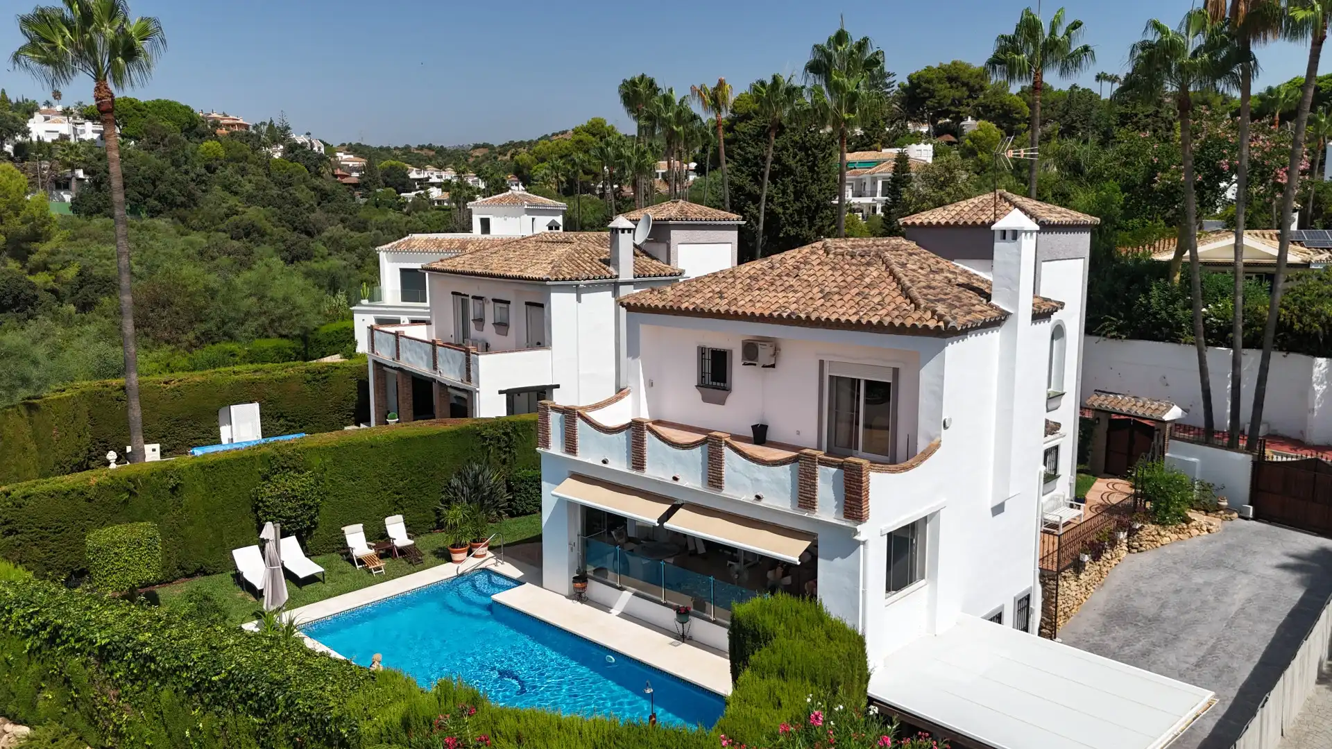 Vista exterior de Casa o chalet en venta en Mijas con Aire acondicionado, Jardín privado y Terraza