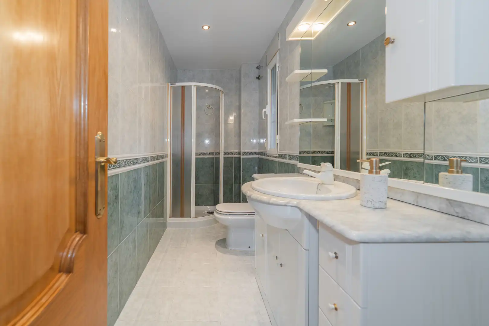Bathroom of Houses for sale in San Agustín del Guadalix  with Air Conditioner, Heating and Private garden