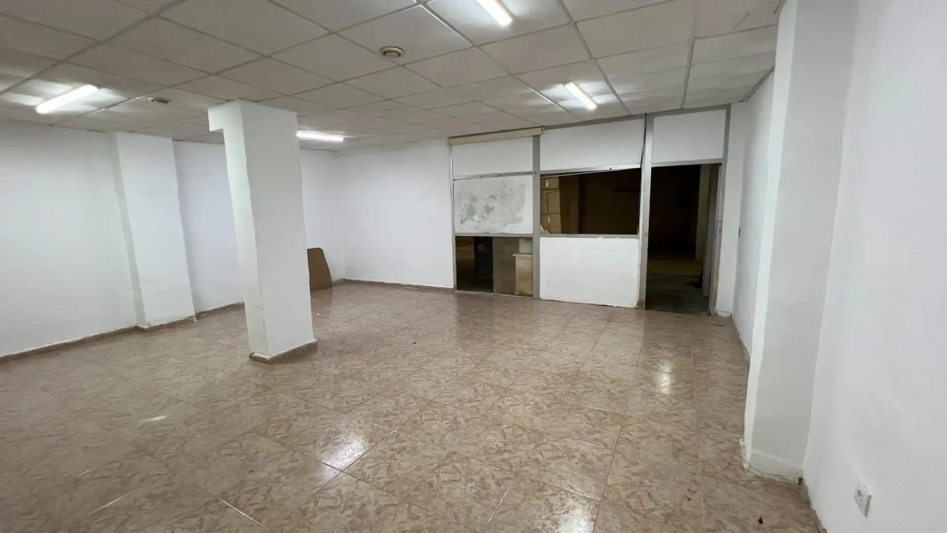 Local comercial en alquiler en Plaza Xúquer, imagen 11
