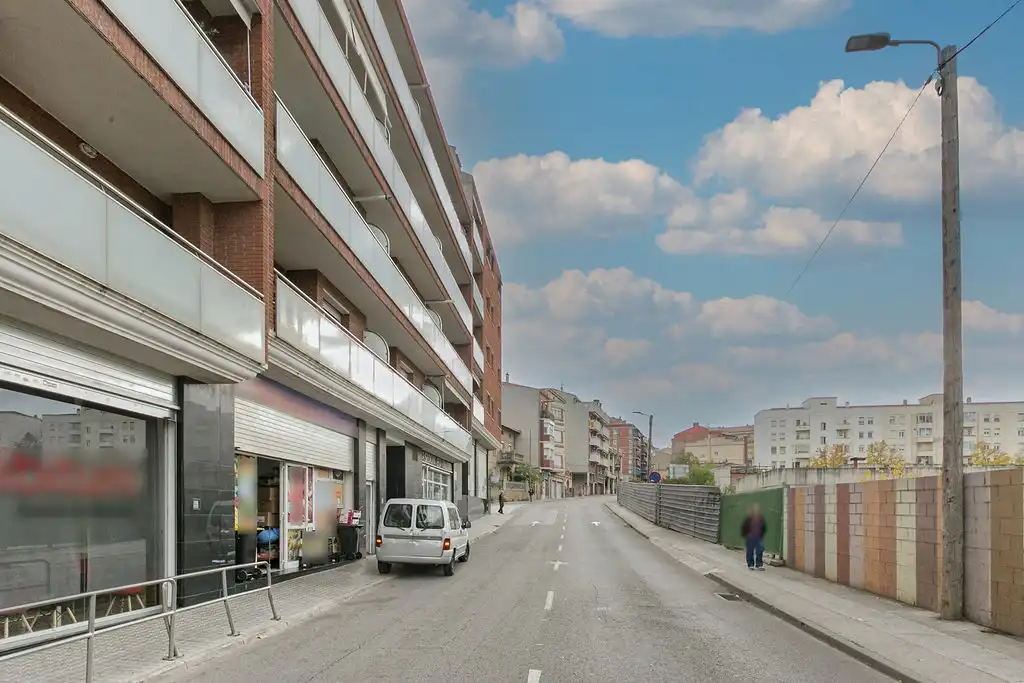 Außenansicht von Maisonette zum Verkauf in Manresa