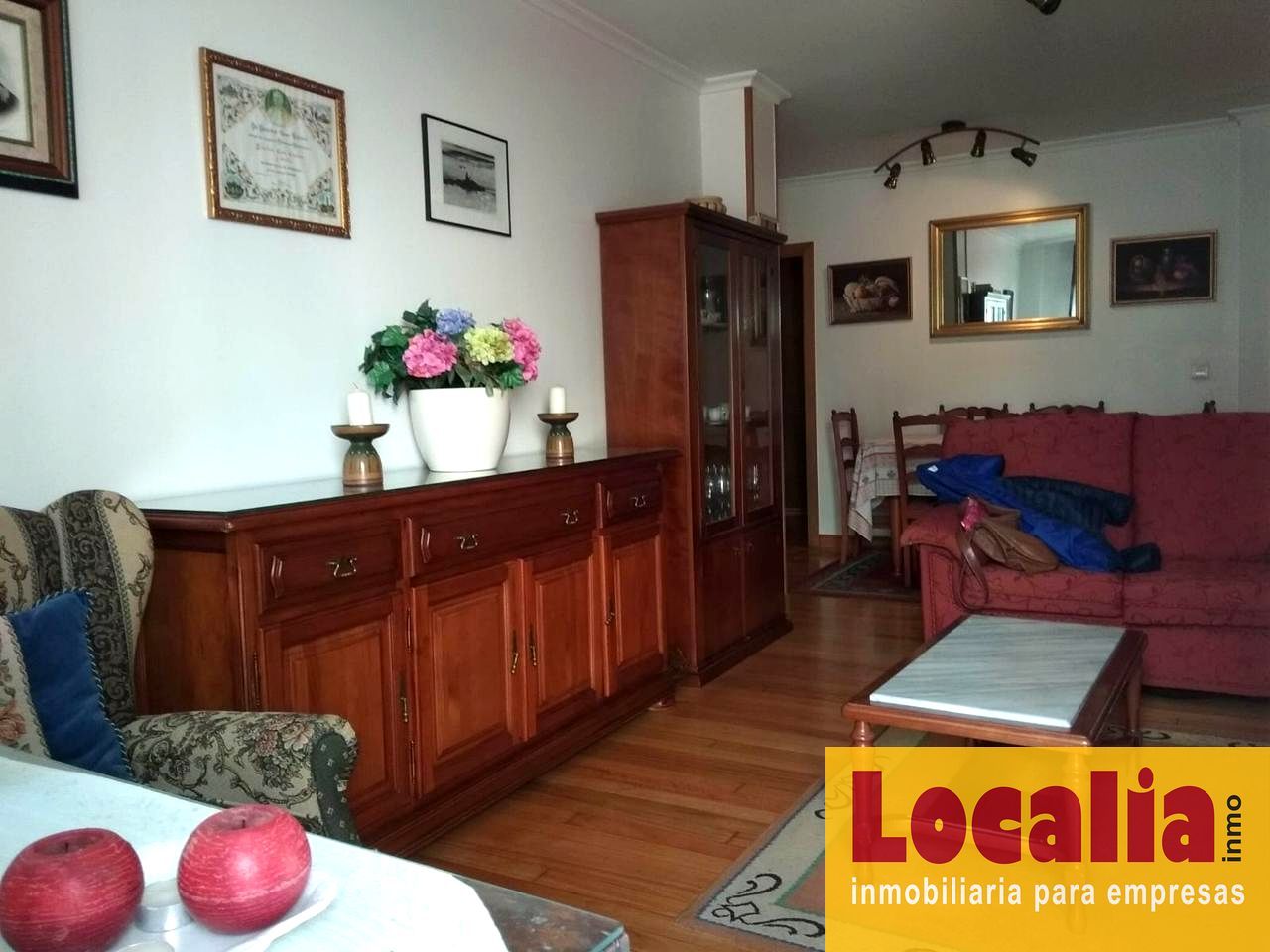 Sala d'estar de Planta baixa en venda en Comillas (Cantabria) amb Moblat