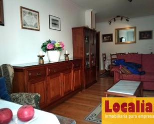 Sala d'estar de Planta baixa en venda en Comillas (Cantabria) amb Moblat