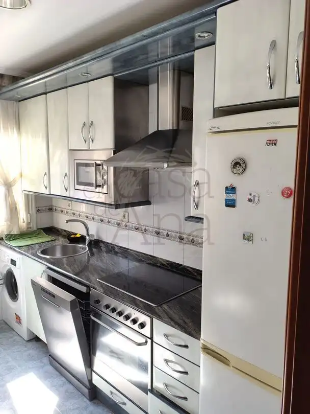 Cocina de Piso en venta en Bilbao  con Calefacción y Trastero