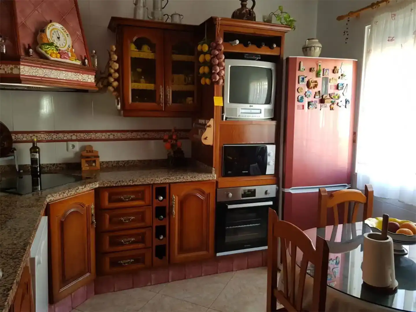 Cuina de Casa adosada en venda en La Luisiana amb Aire condicionat i Balcó