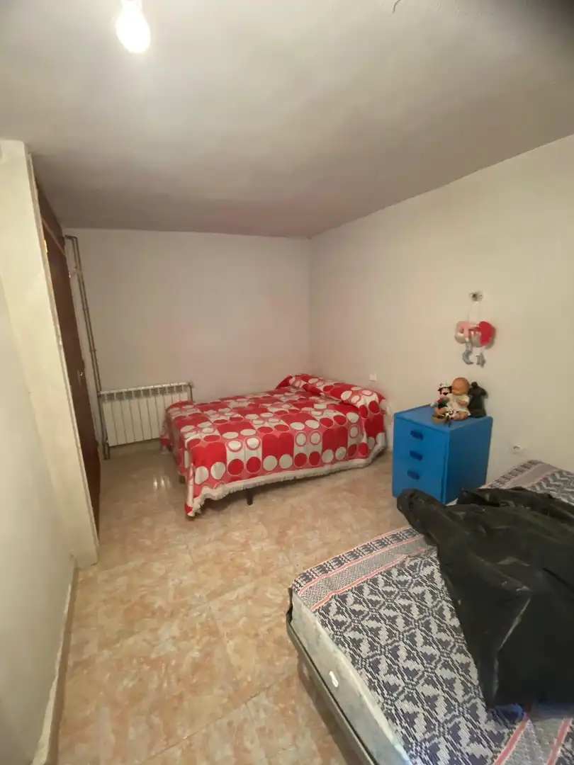 Bedroom of Houses for sale in Pineda de Gigüela  with Heating, Storage room and Furnished