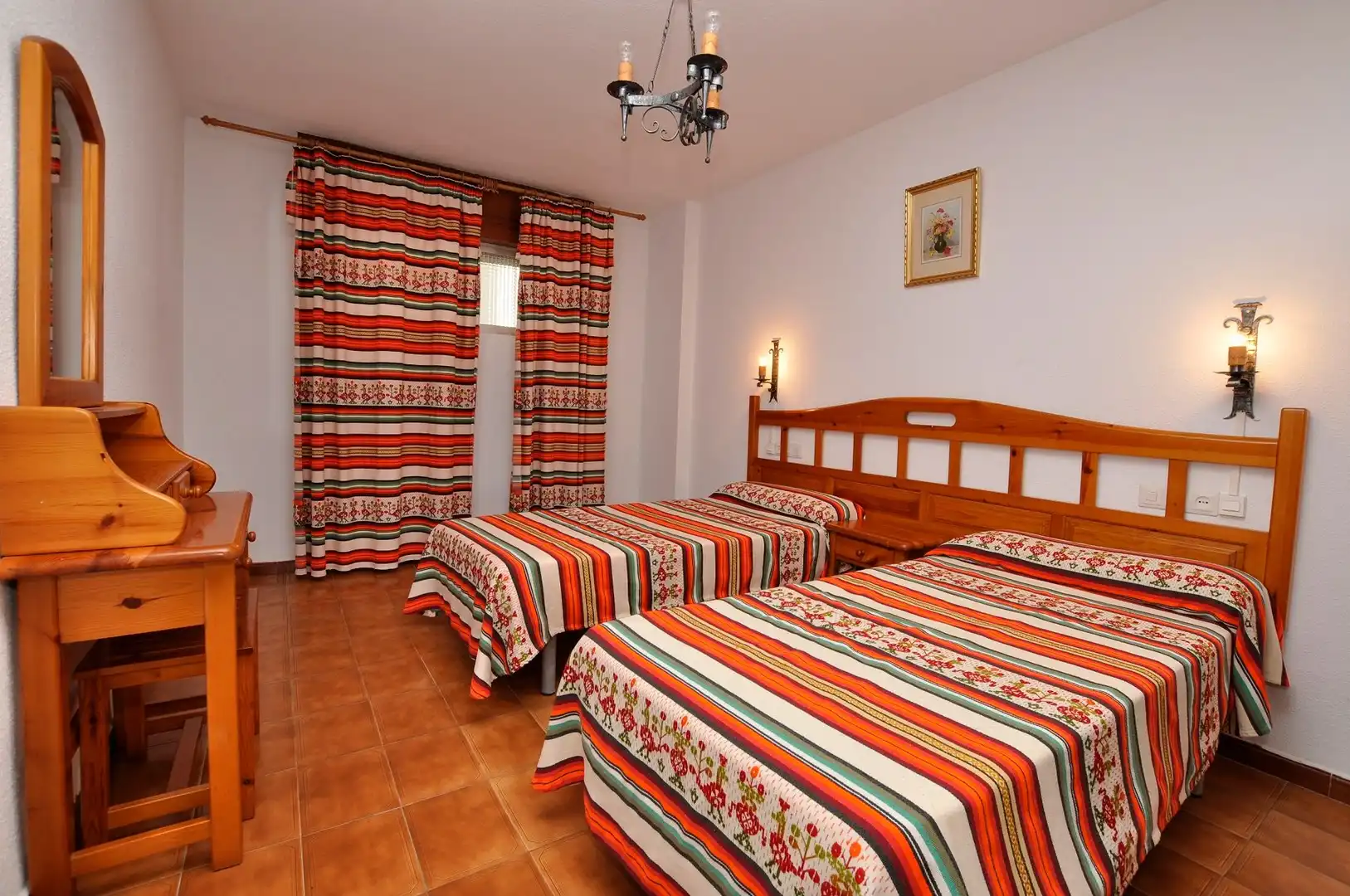 Schlafzimmer von Wohnungen zur Miete in Almuñécar mit Terrasse, Möbliert und Ofen