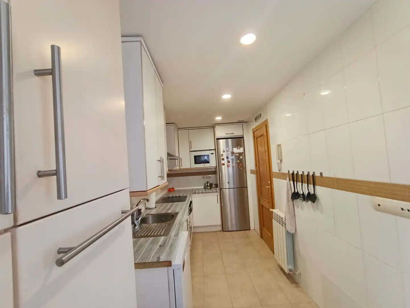 Cuina de Casa adosada en venda en Parla amb Aire condicionat, Calefacció i Terrassa