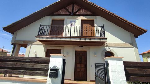 Foto 2 de Casa o xalet en venda a Barrio la Iglesia, Marina de Cudeyo, Cantabria