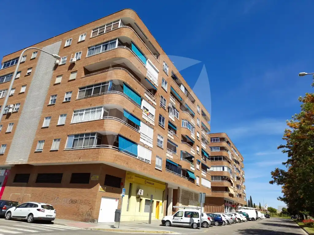 Individual en venta en Calle Arturo Barea