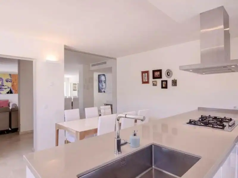 Cuina de Casa o xalet de lloguer en Marbella amb Aire condicionat, Calefacció i Jardí privat