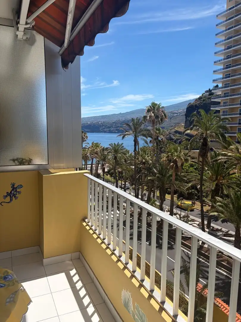 Vista exterior de Estudi de lloguer en Puerto de la Cruz amb Parquet, Terrassa i Balcó
