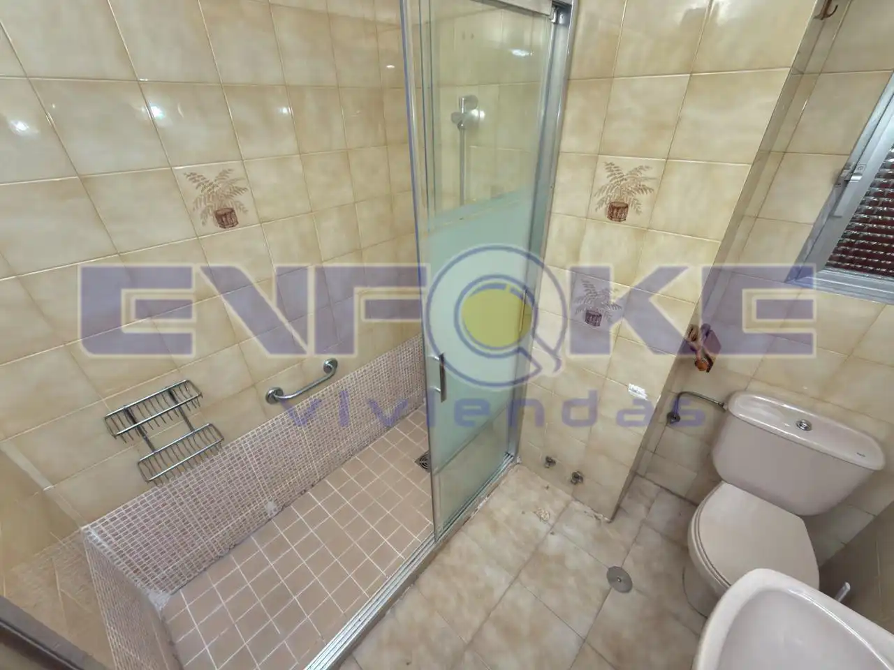 Baño de Piso en venta en Madrid con Aire acondicionado, Calefacción y Terraza