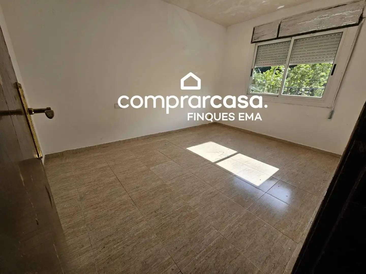 Vista exterior de Piso en venta en Sabadell