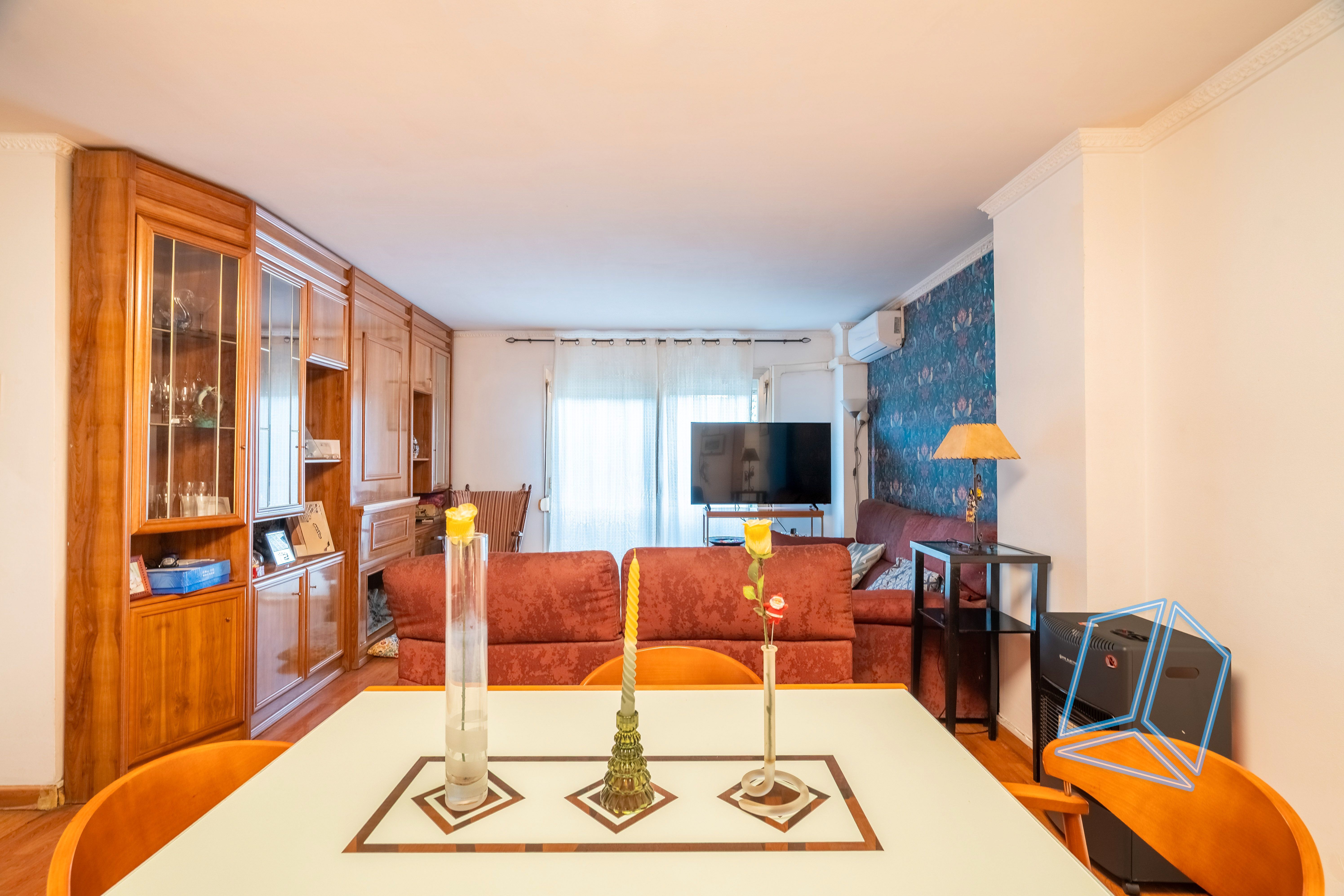 Living room of Flat for sale in  Barcelona Capital  with Heating