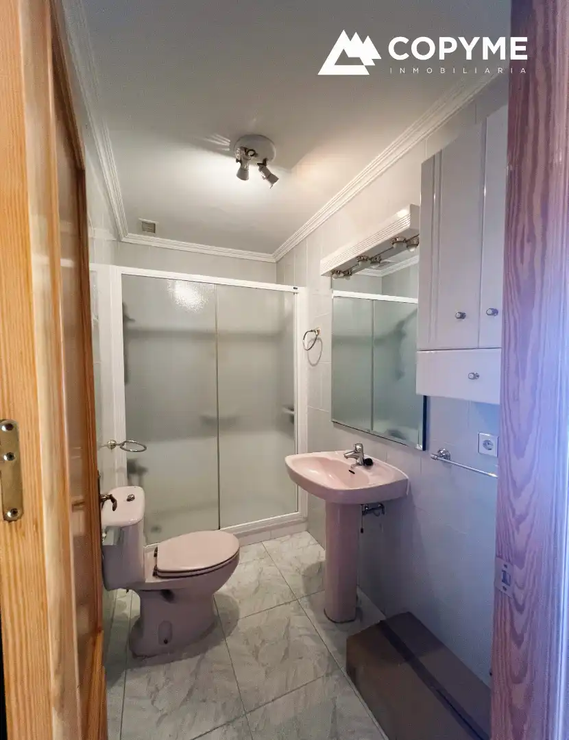Baño de Casa adosada en venta en Gerindote con Aire acondicionado, Jardín privado y Amueblado