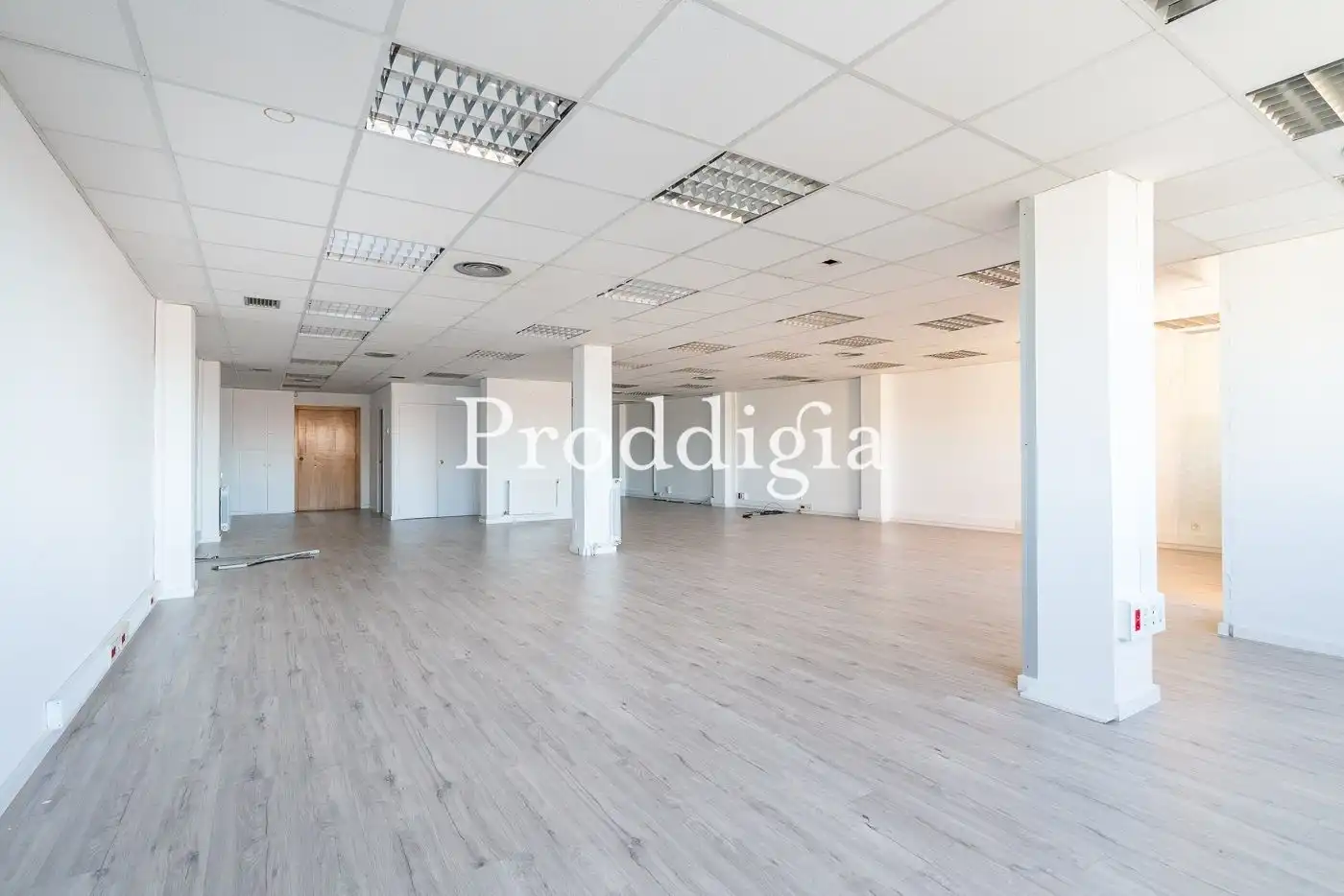 Bureau avec ascenseur à louer à Tuset, imagen 11